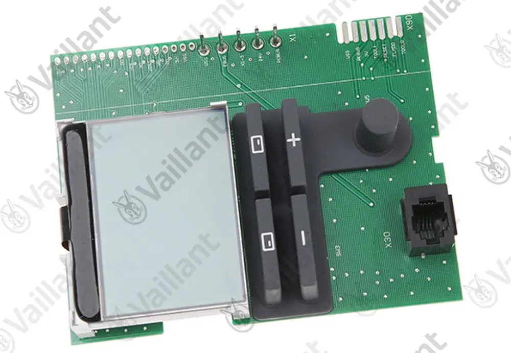 Vaillant Steuereinheit mit LCD-Display und Bedienelementen, montiert auf einer grünen Platine. Rechts Anschlussbuchse für Netzwerkverbindung sichtbar.